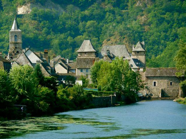 Le Studio Антрег-сюр-Трюїер Екстер'єр фото